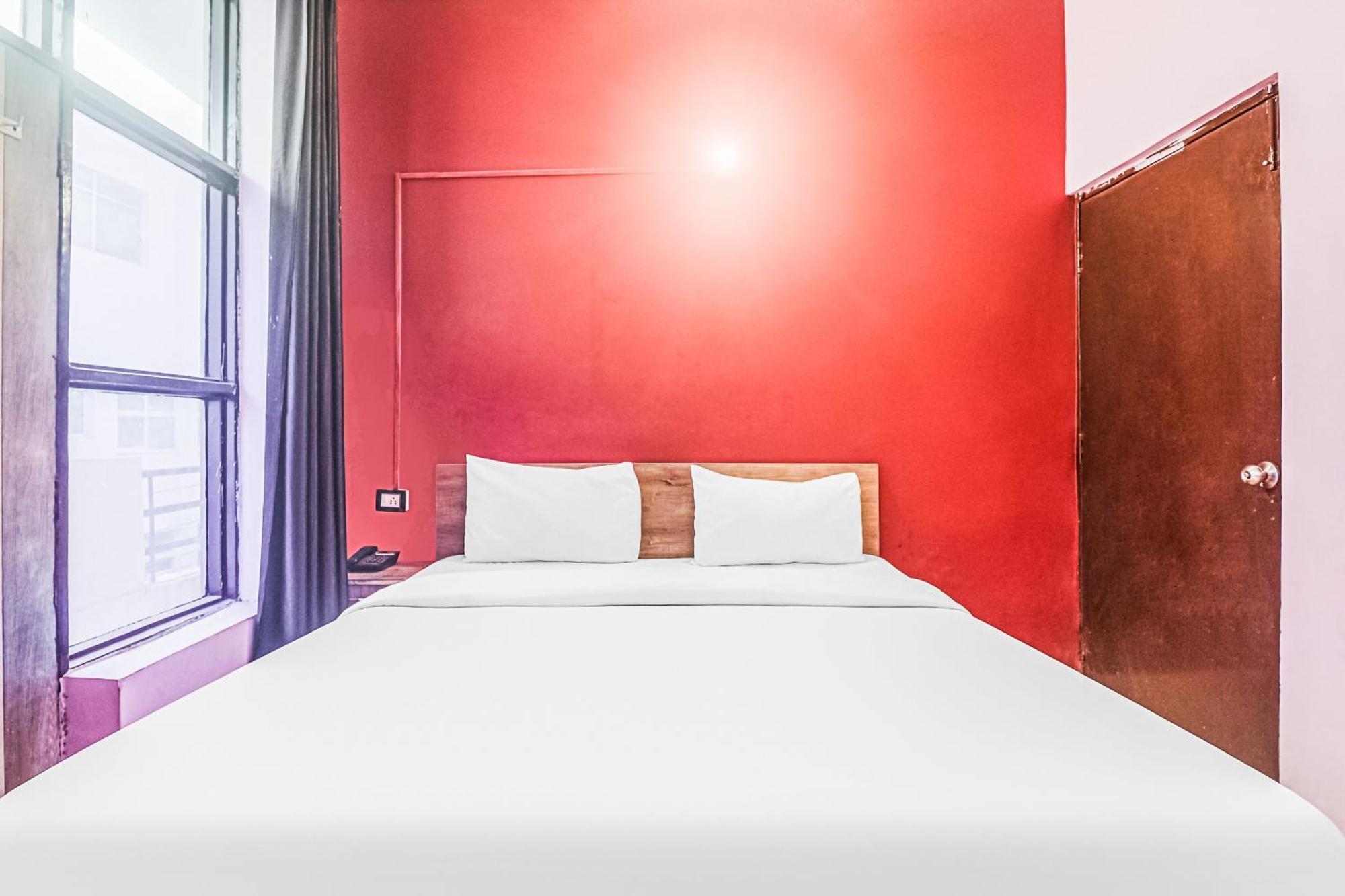 Hotel O Avni Residency Gurgaon Esterno foto