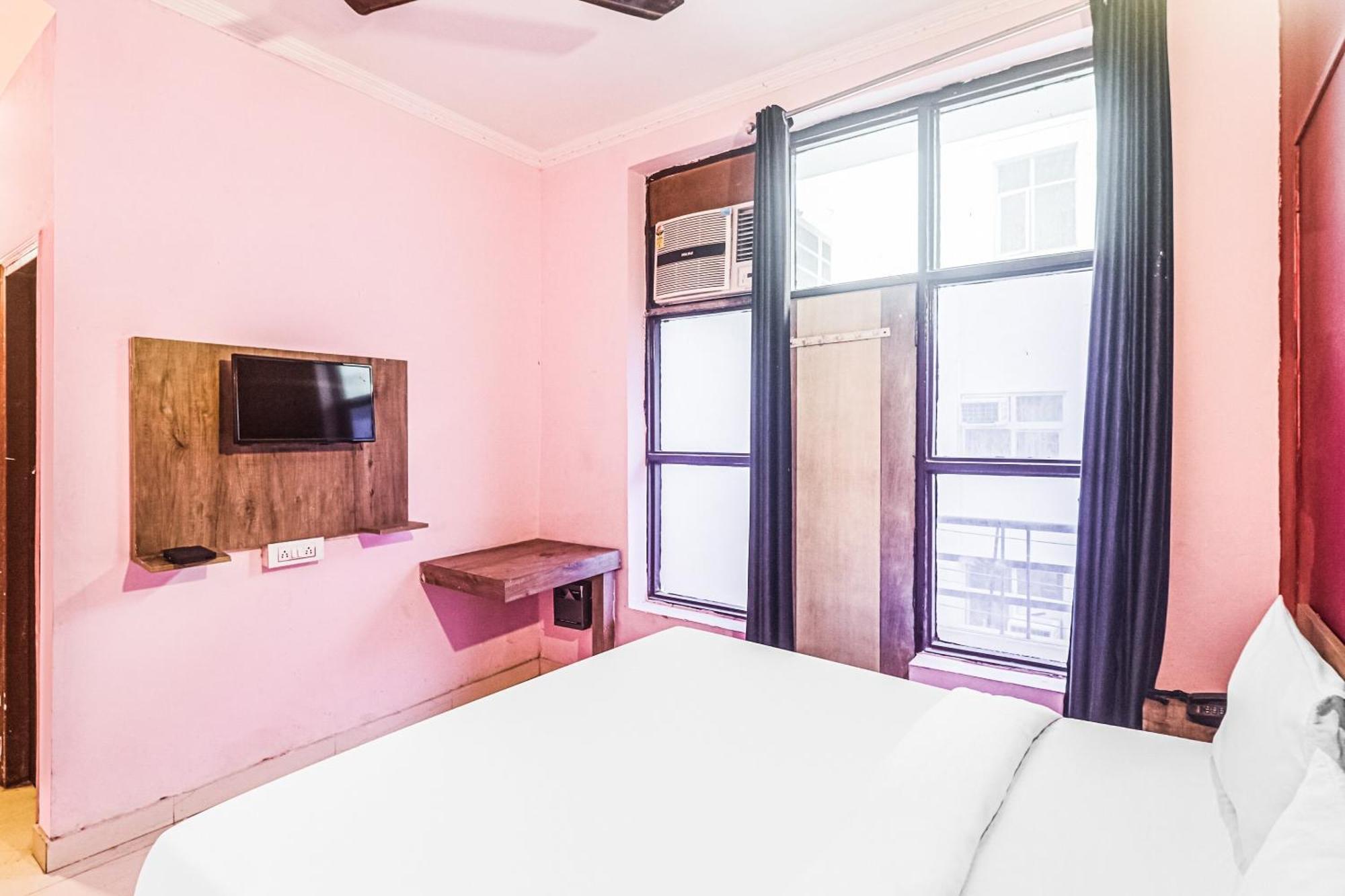 Hotel O Avni Residency Gurgaon Esterno foto