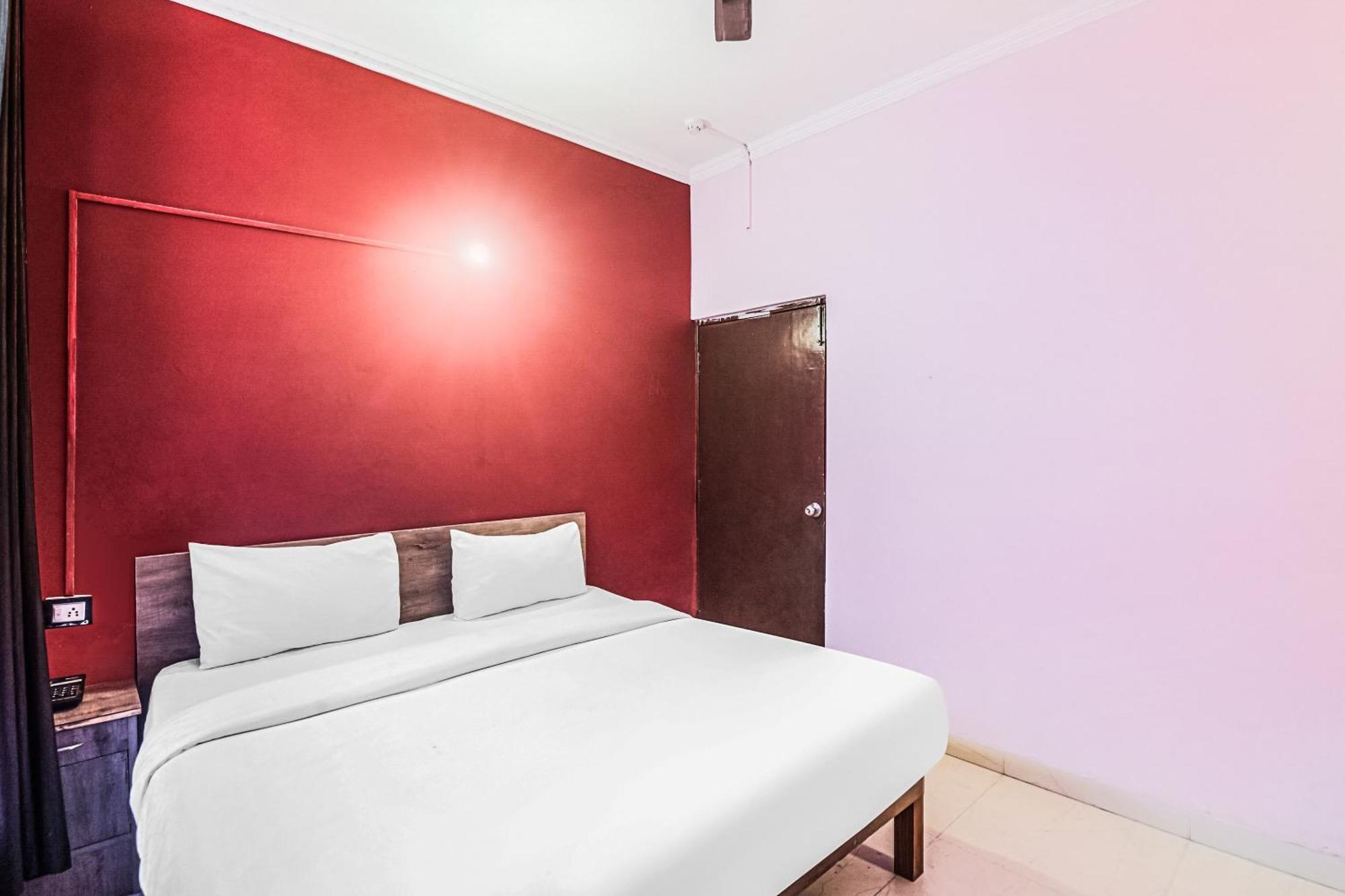 Hotel O Avni Residency Gurgaon Esterno foto
